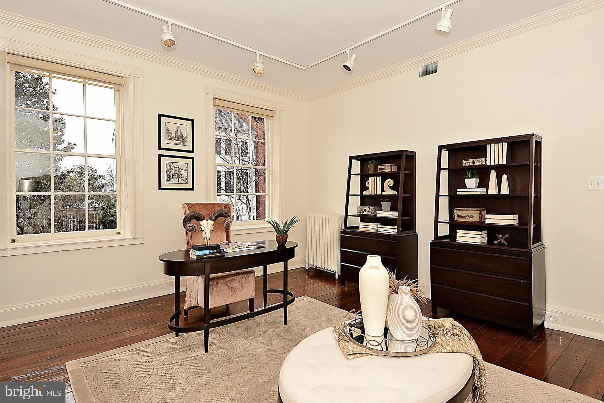 OLD TOWN - Commercial Sale