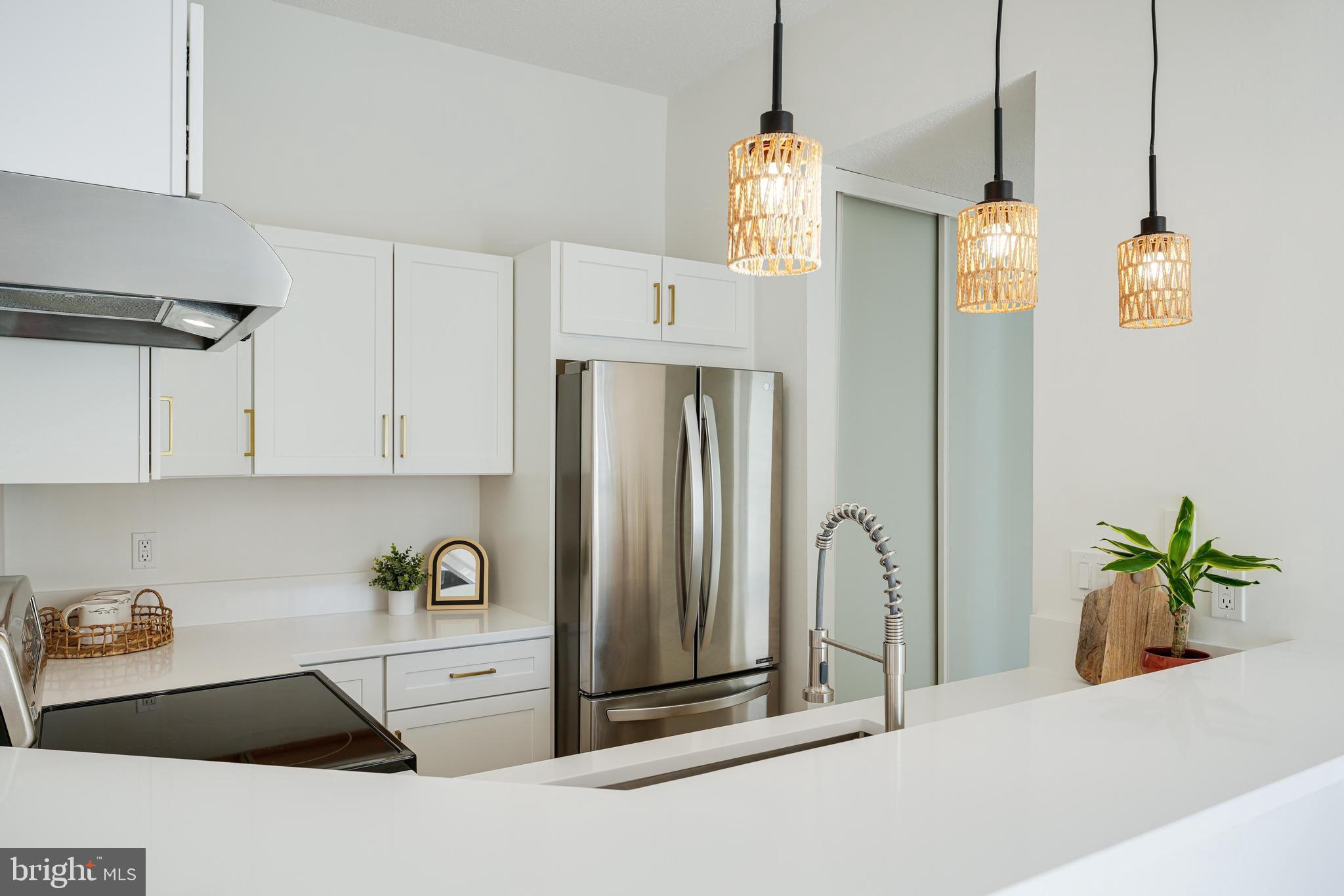 RESTON - Residential