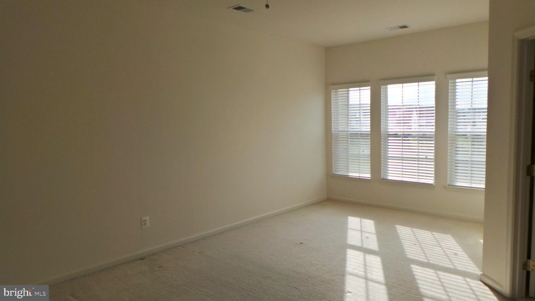 VILLAGES OF URBANA - Residential Lease