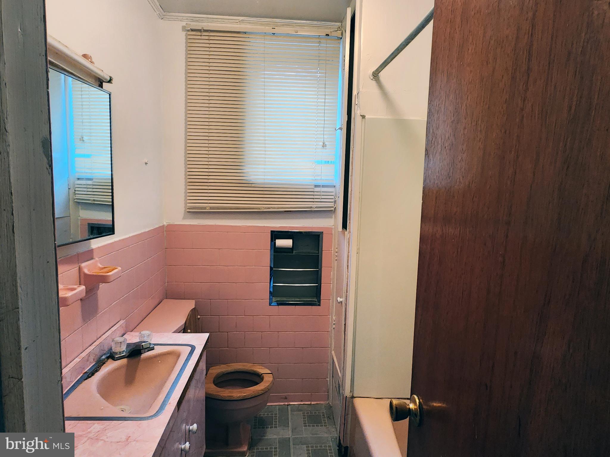 MIDTOWN EDMONDSON - Residential