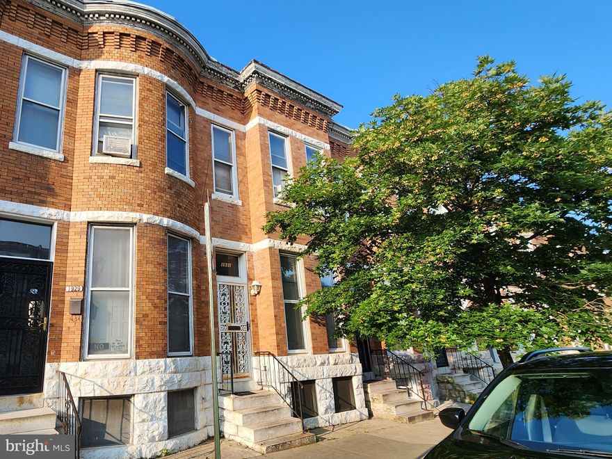 ONLINE AUCTION: Bidding begins 9/6/2023 @ 10:00 AM. Bidding ends 9/8/2023 @ 10:50 AM. List Price is Suggested Opening Bid. Deposit: $5,000. 10% Buyer's Premium will be added to the high bid. Situated in the Midtown-Edmondson neighborhood is this two-story townhouse. It is conveniently near Harlem Square Park and within a short distance of Grace Medical Center. N Fulton Ave, the closest major traffic artery, ensures easy commuting.