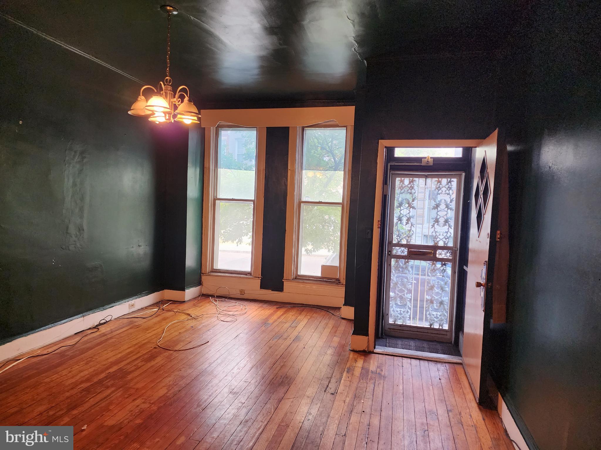 MIDTOWN EDMONDSON - Residential