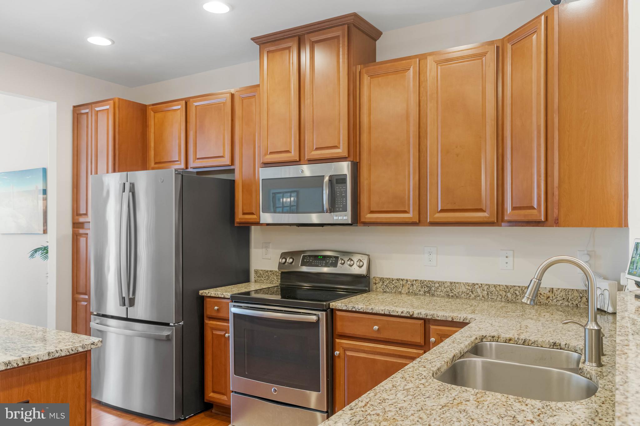 SHOREVIEW WOODS - Residential