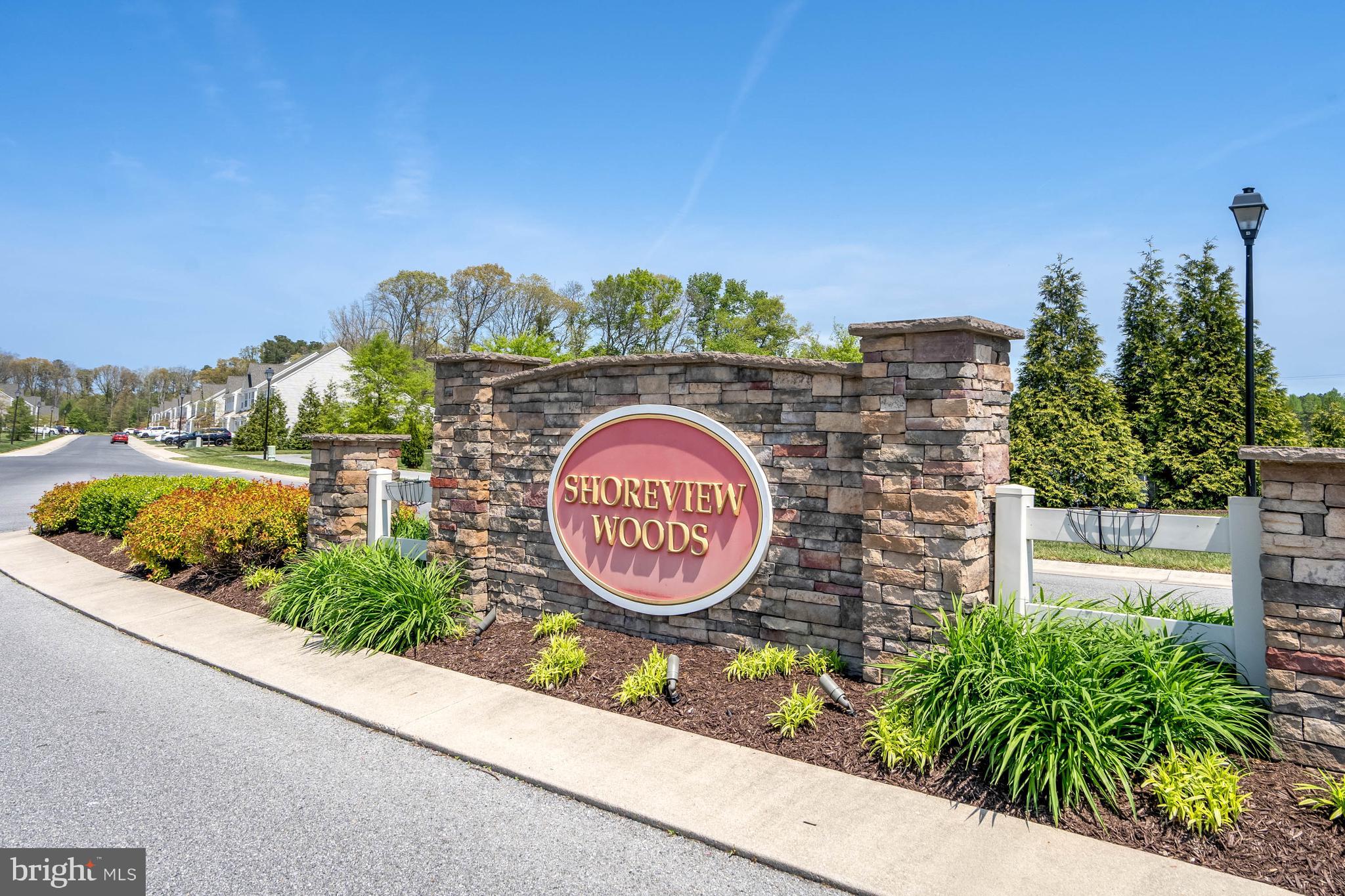 SHOREVIEW WOODS - Residential