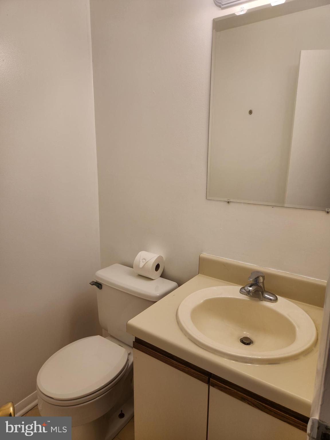 18314 HALLMARK COURT
