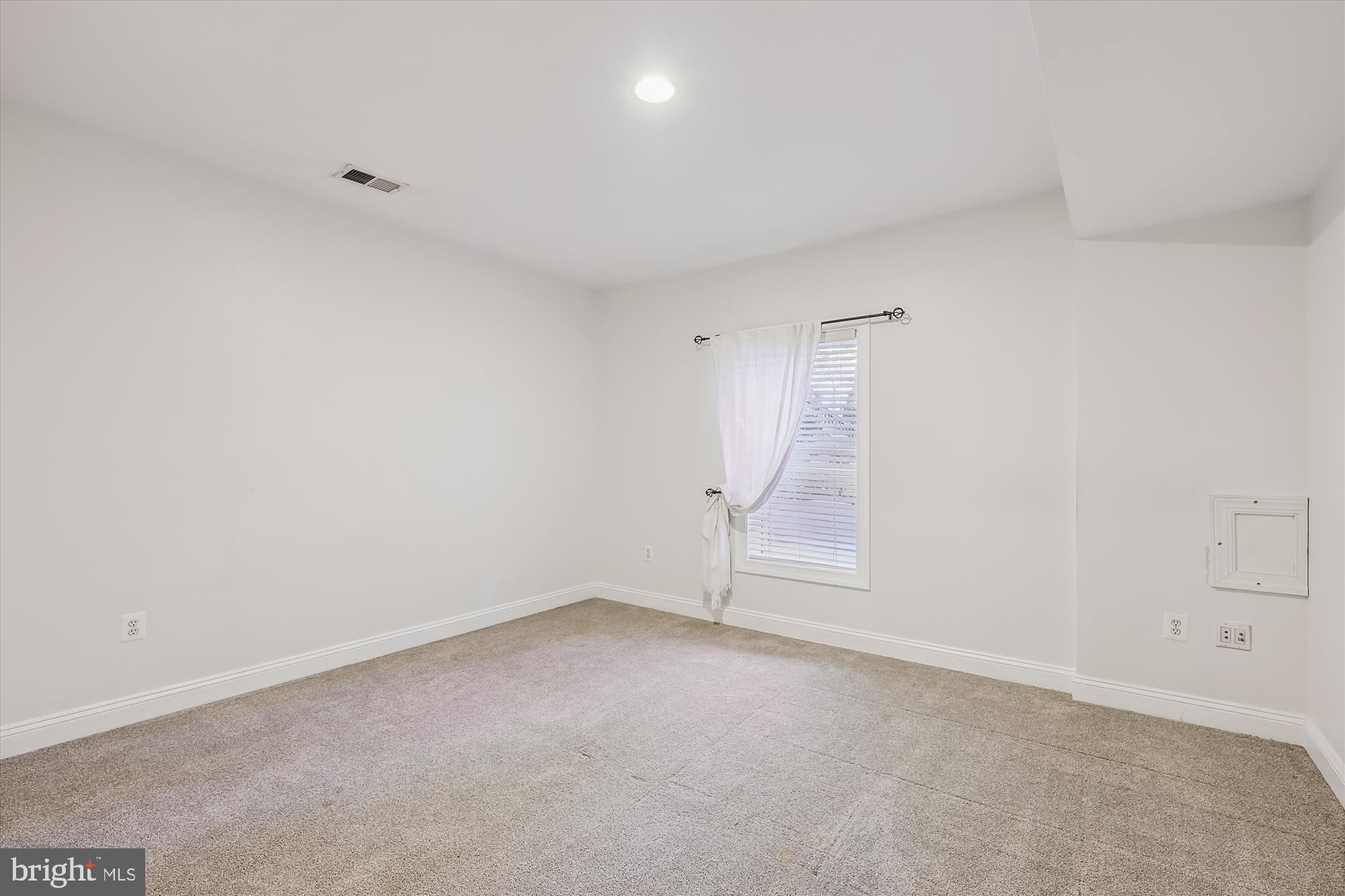 COLLEGE PARK - Residential