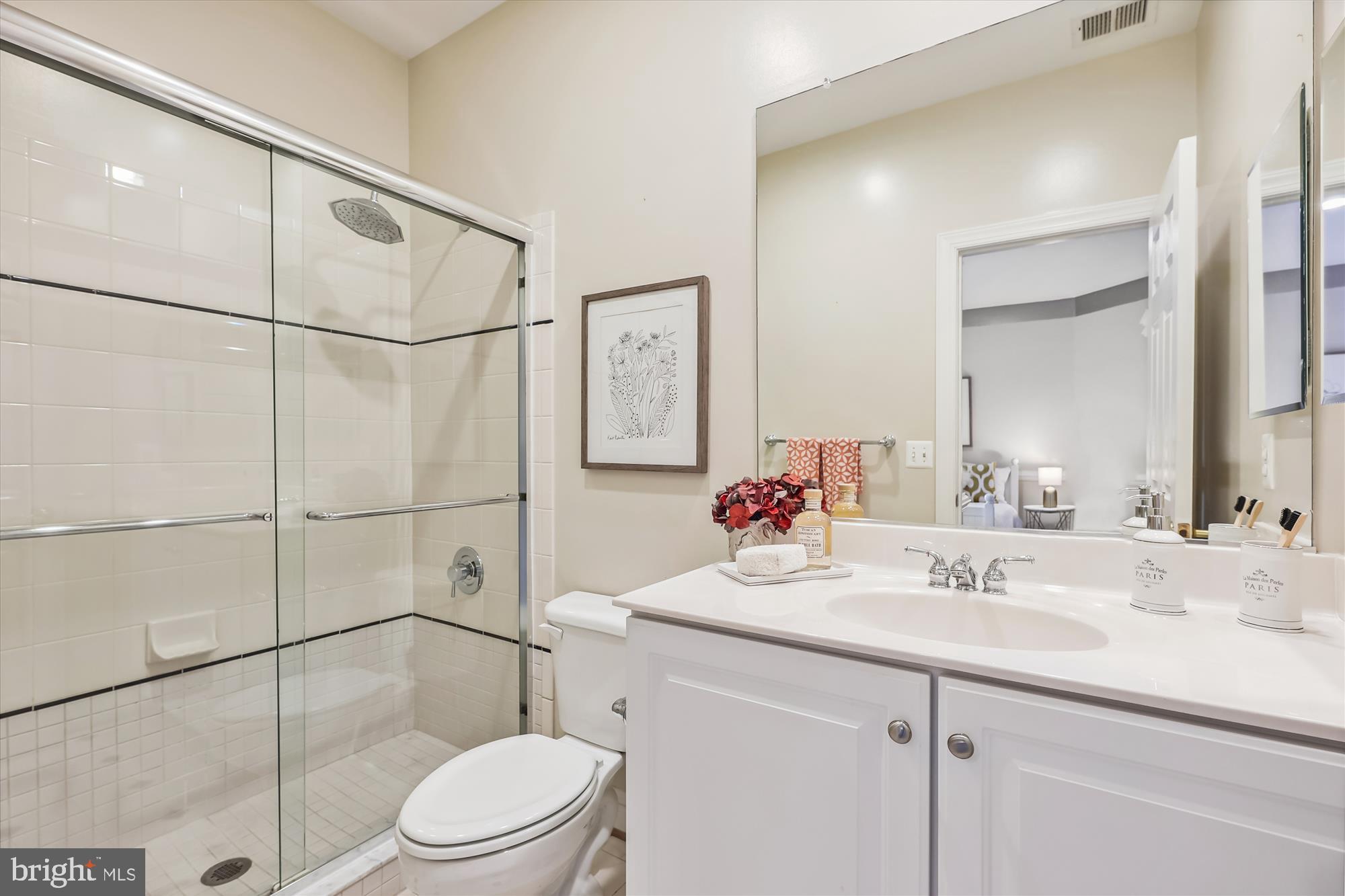 COLLEGE PARK - Residential