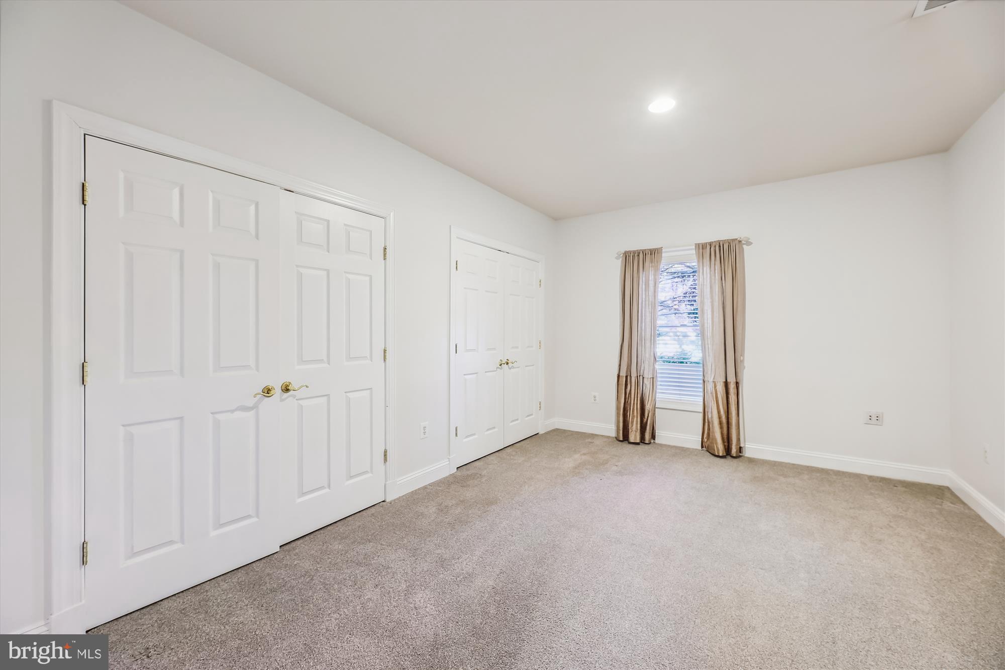 COLLEGE PARK - Residential