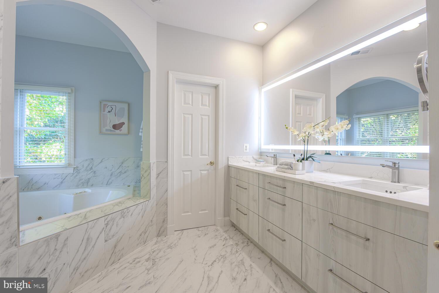 COLLEGE PARK - Residential