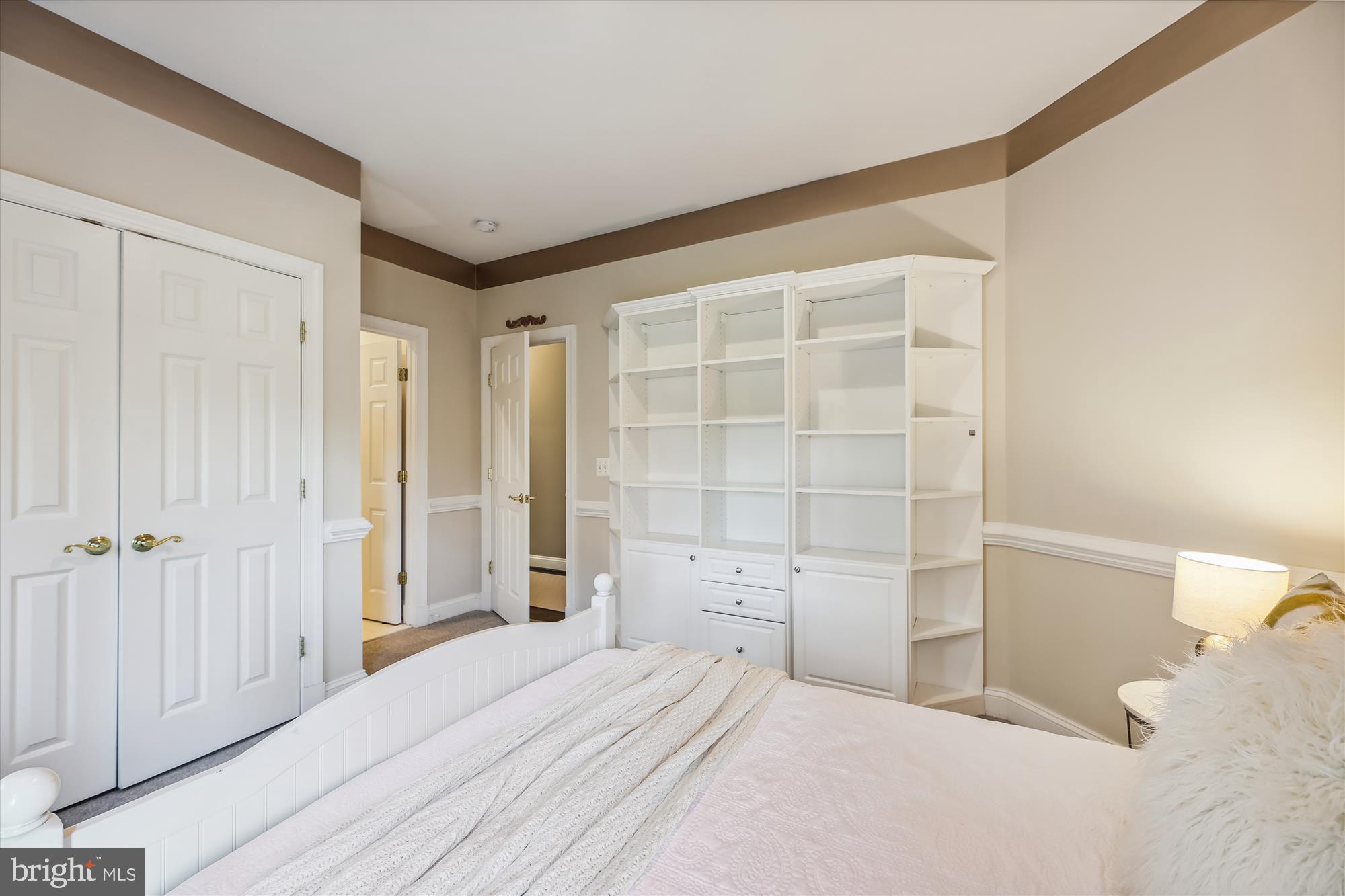 COLLEGE PARK - Residential