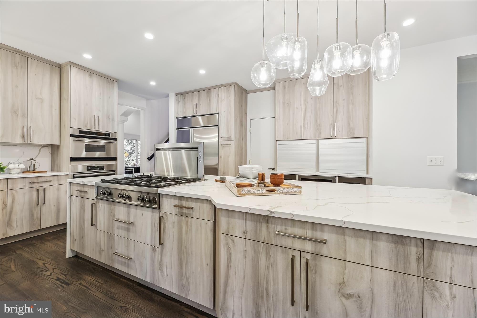 COLLEGE PARK - Residential