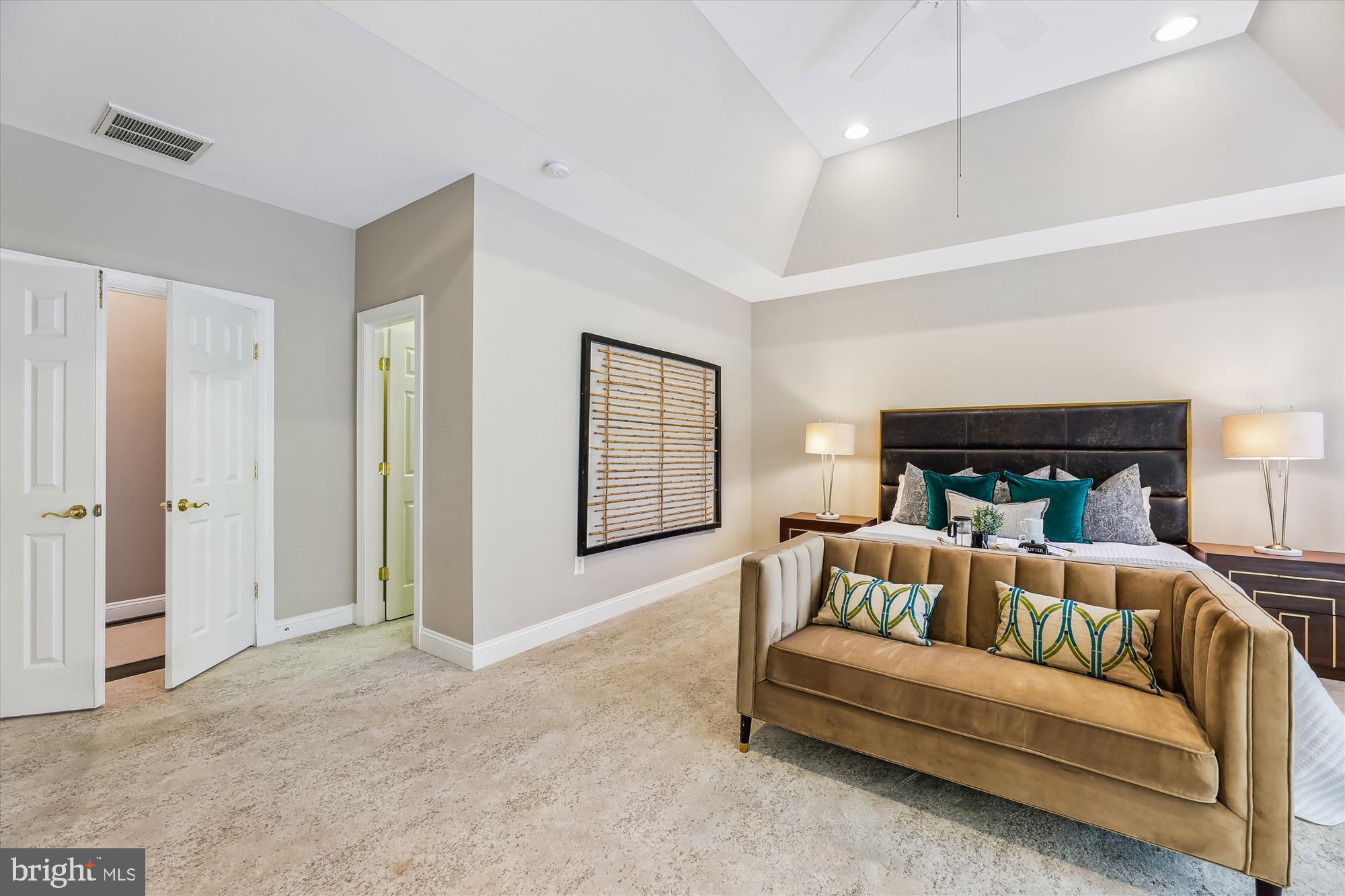 COLLEGE PARK - Residential