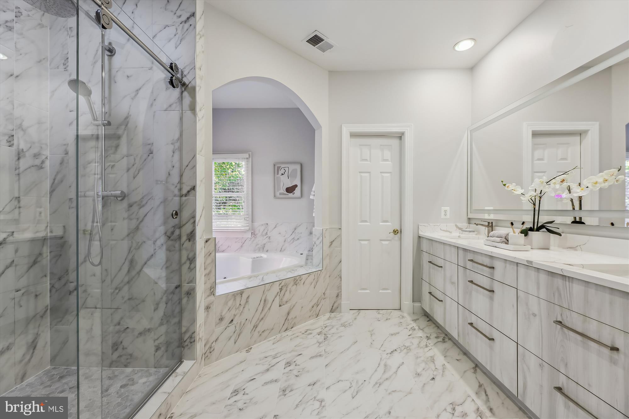 COLLEGE PARK - Residential