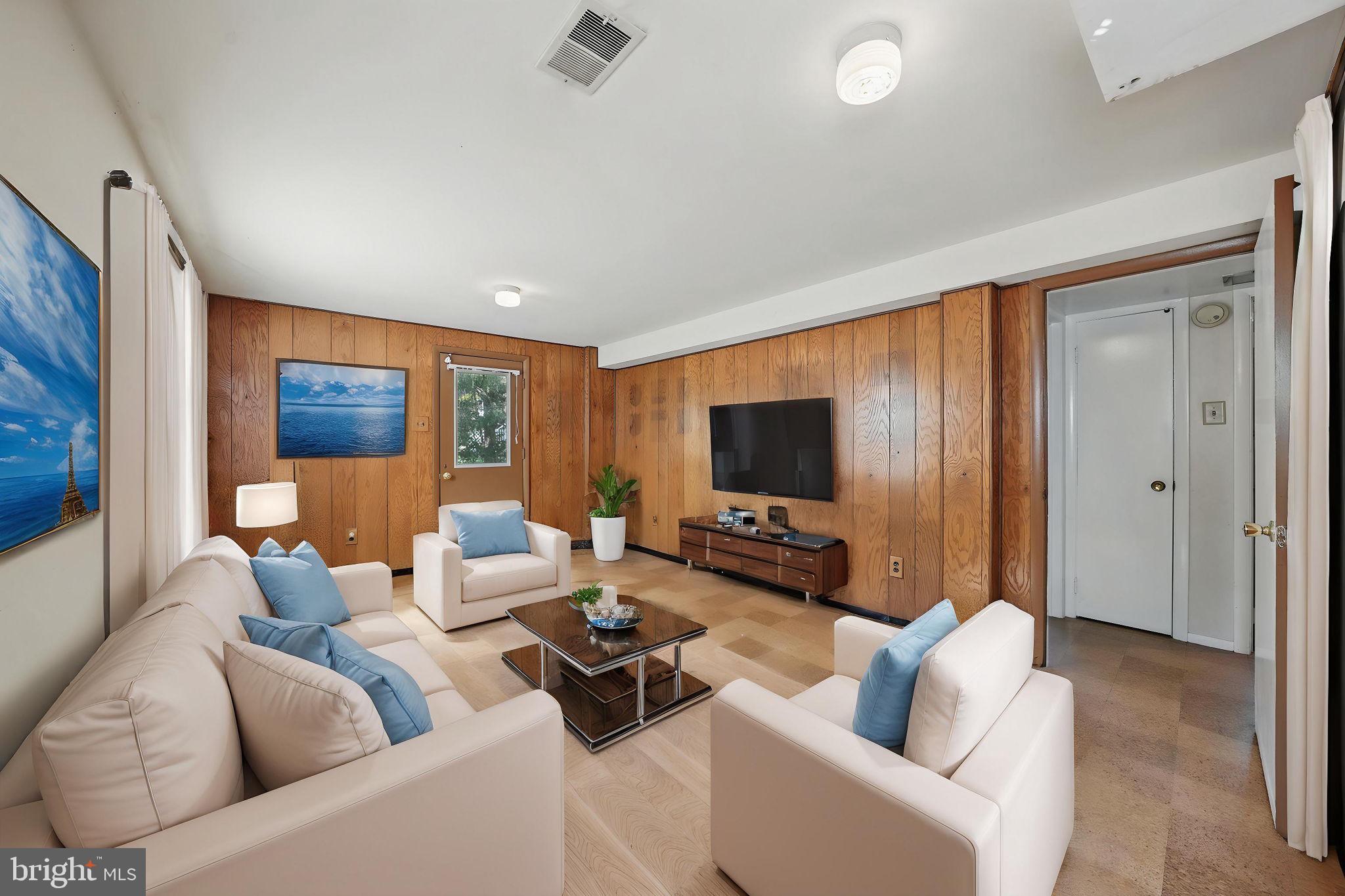 SPRINGBROOK FOREST - Residential