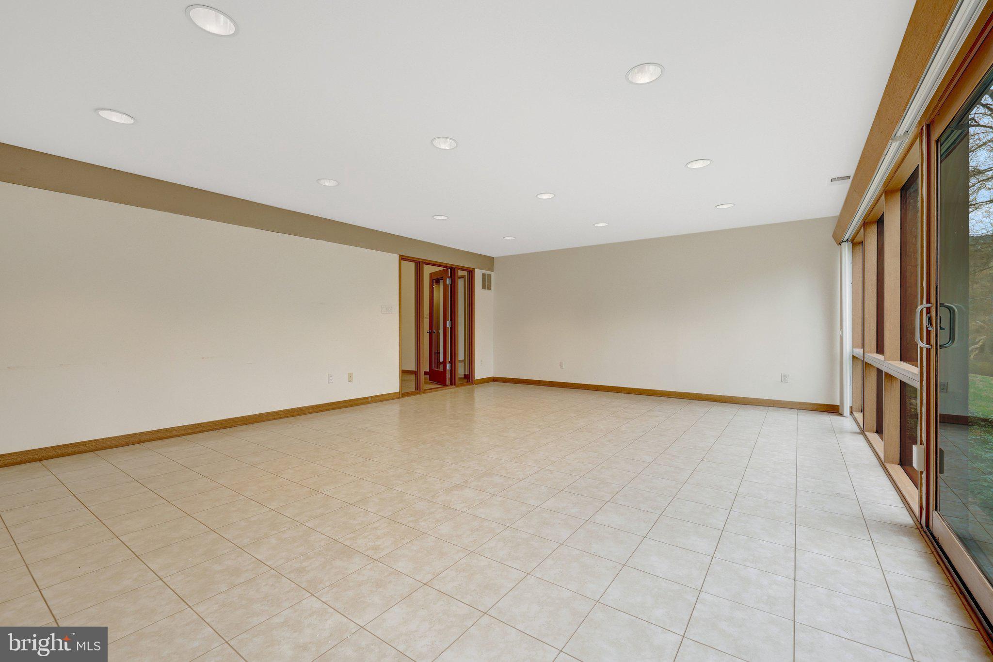 WOODSIDE ESTATES - Land