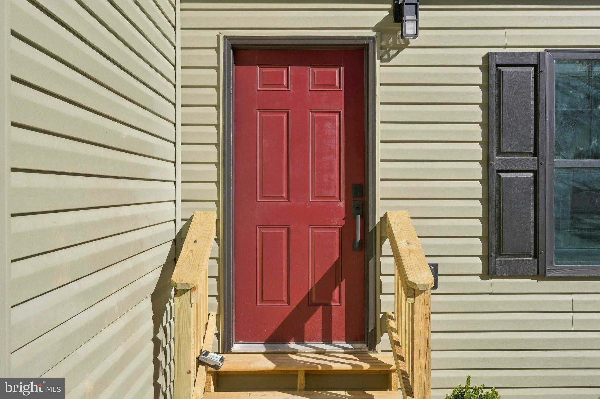 4 TRAVERS ROAD