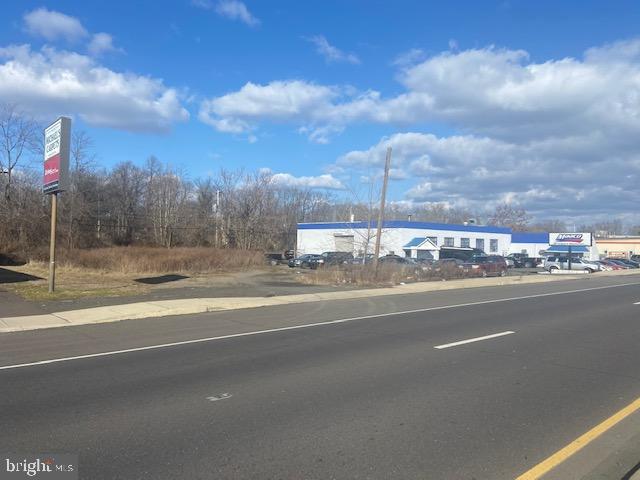 6927-6999 BRISTOL PIKE