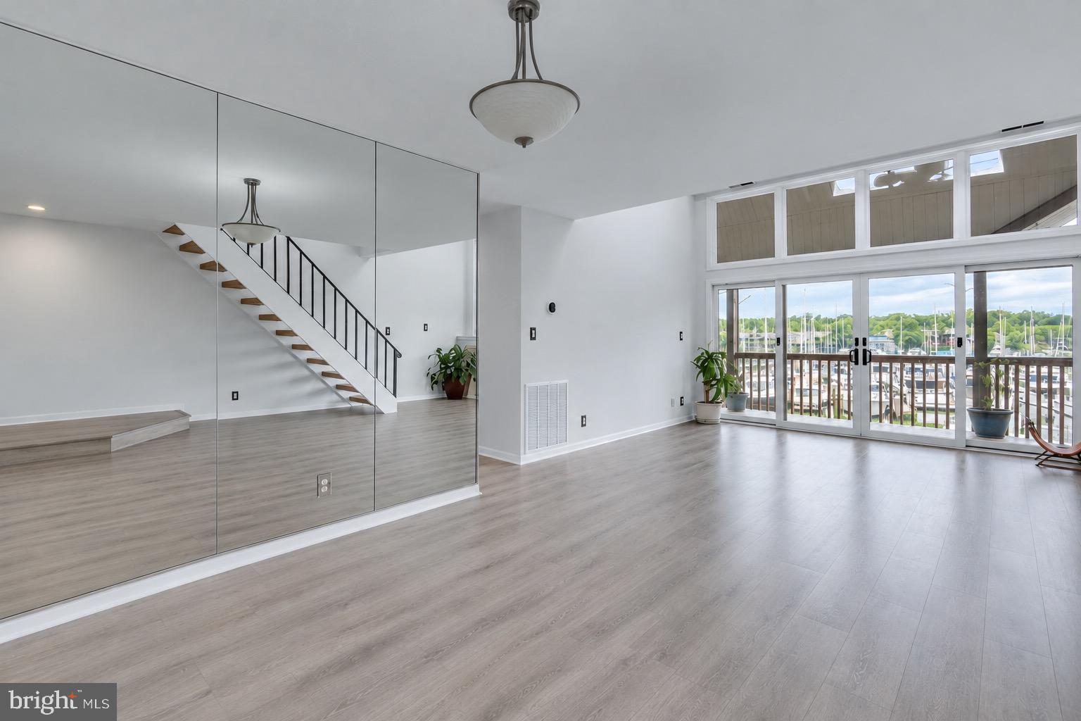 2123 QUAY VILLAGE COURT 202
