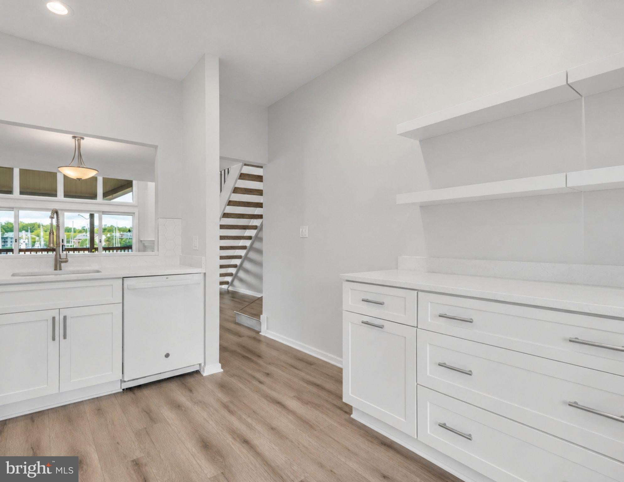 2123 QUAY VILLAGE COURT 202