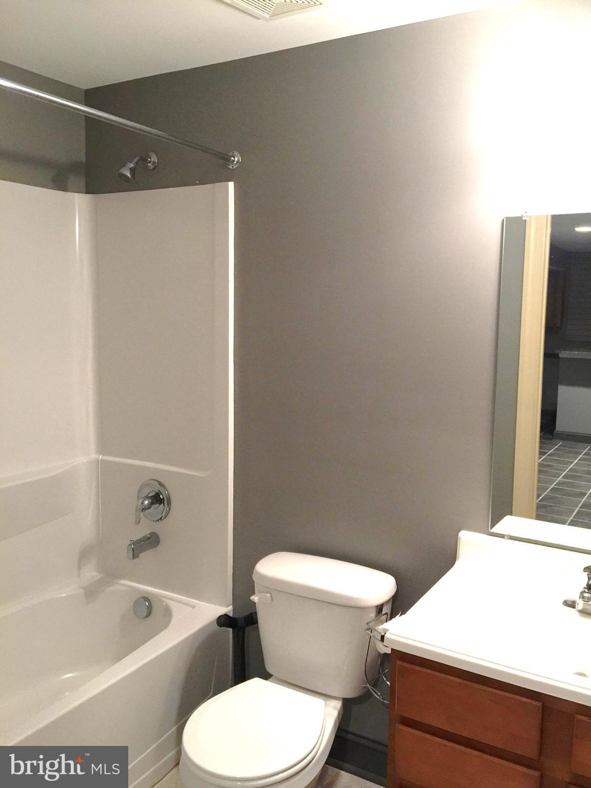 HUNTERS MILL - Residential Lease