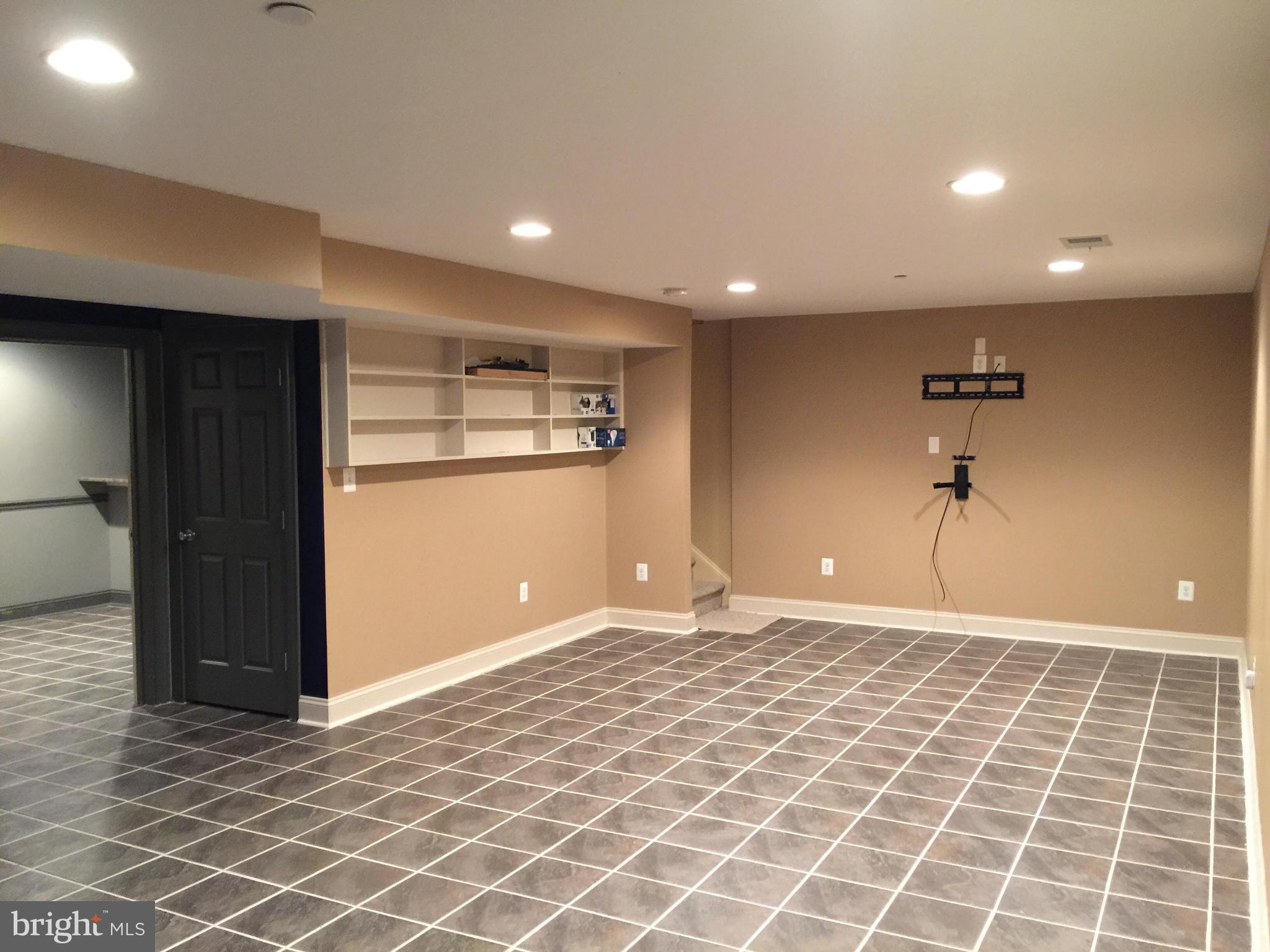 HUNTERS MILL - Residential Lease