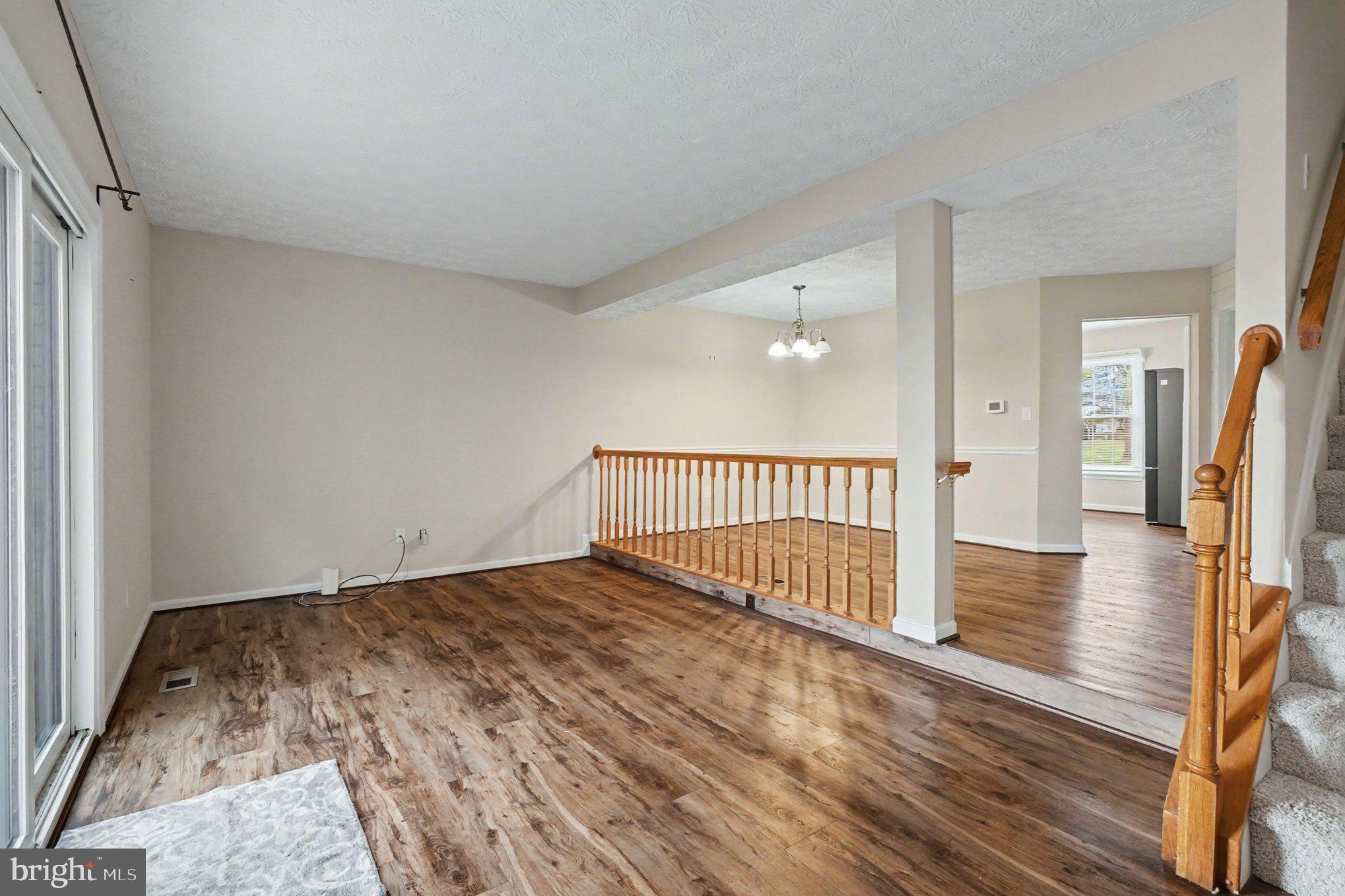 BRIGHT OAKS - Residential