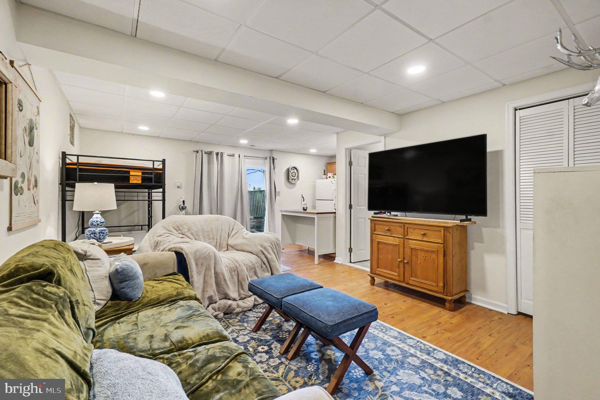 BRIGHT OAKS - Residential