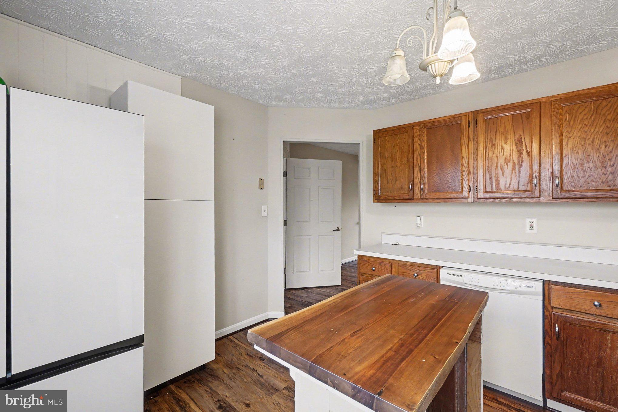 BRIGHT OAKS - Residential