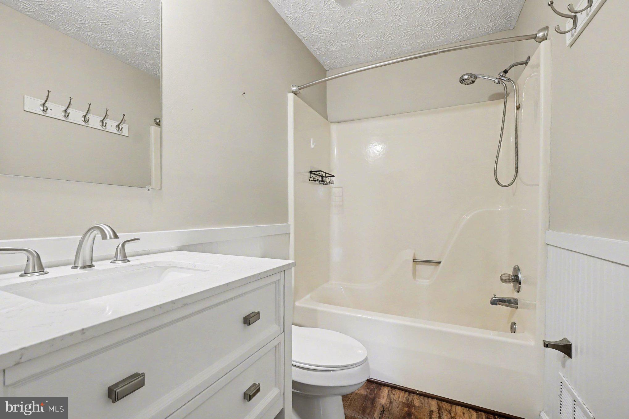 BRIGHT OAKS - Residential