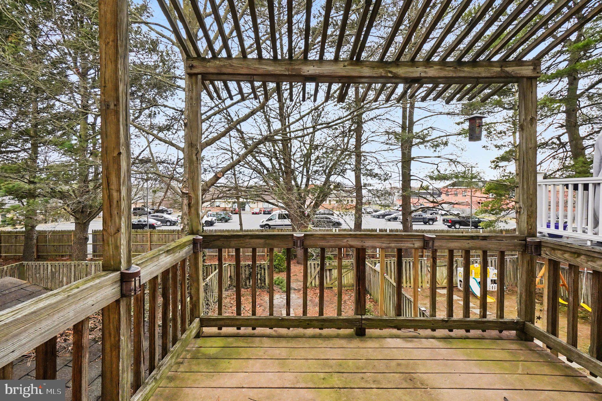 BRIGHT OAKS - Residential