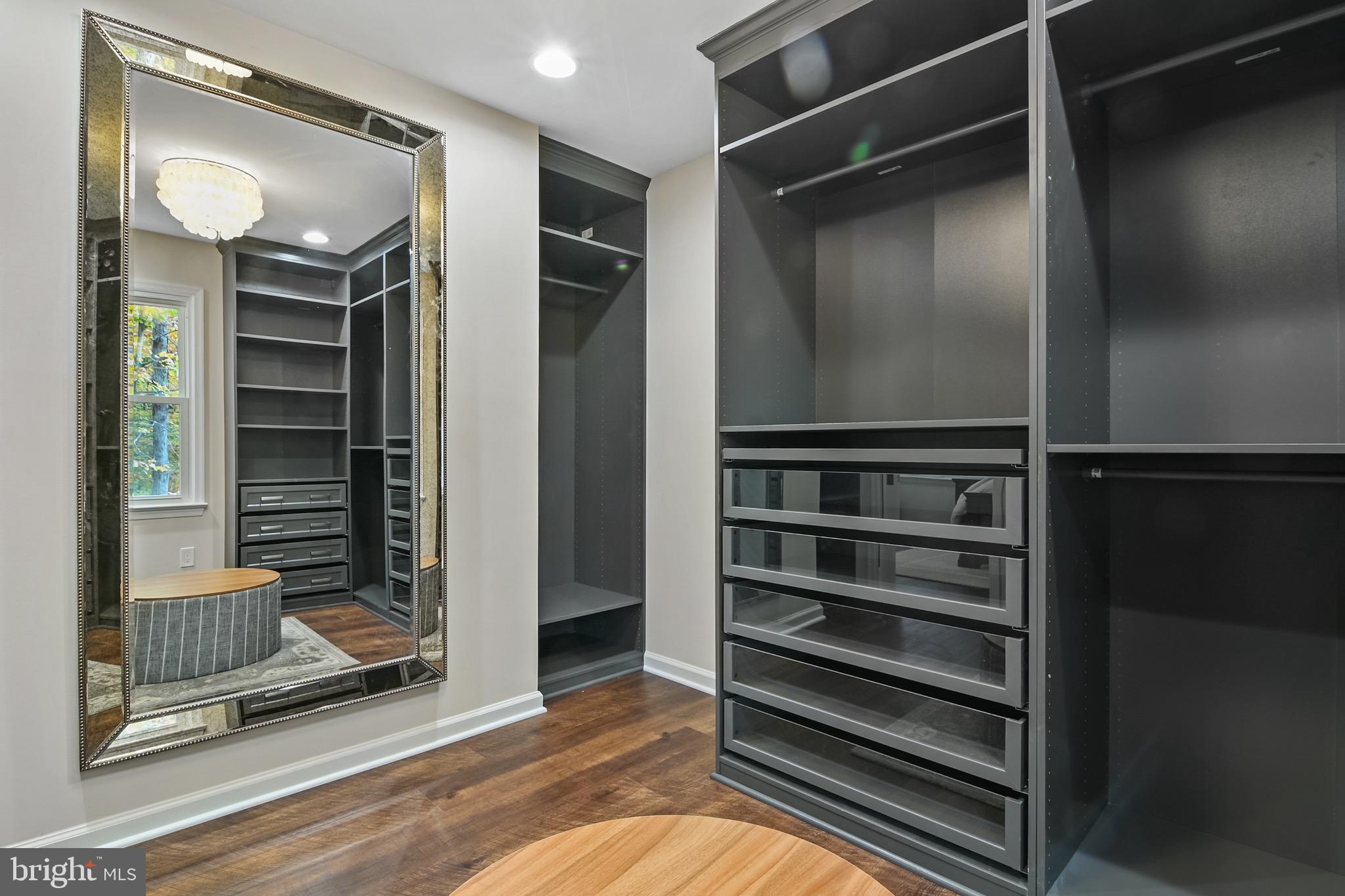 FAIRFAX STATION - Residential