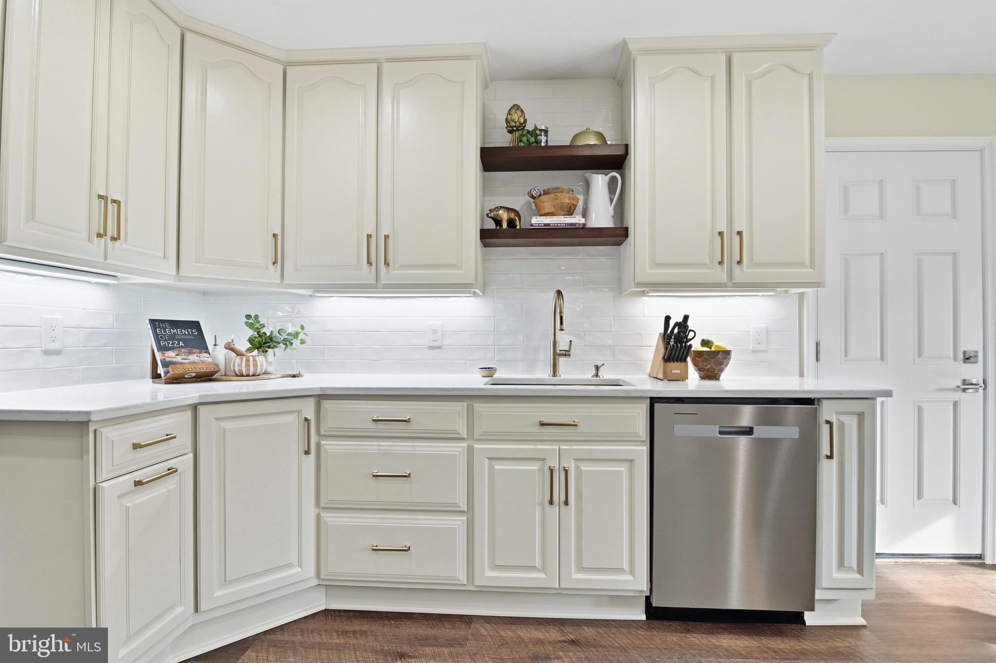 FAIRFAX STATION - Residential