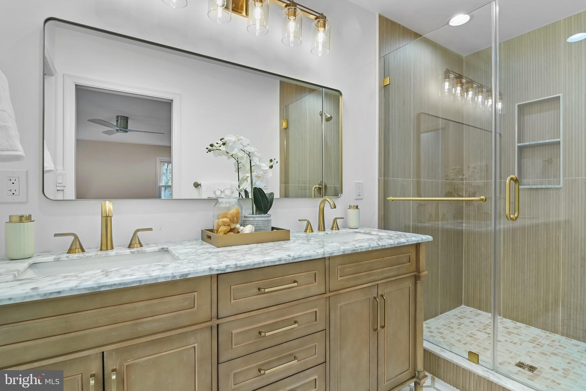 FAIRFAX STATION - Residential