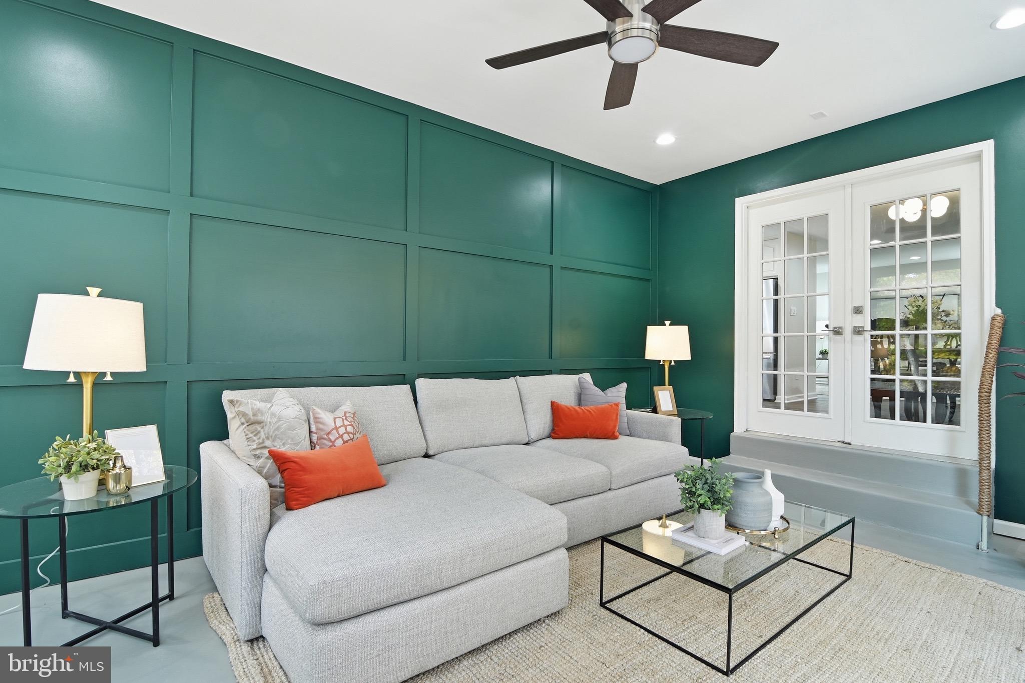 FAIRFAX STATION - Residential