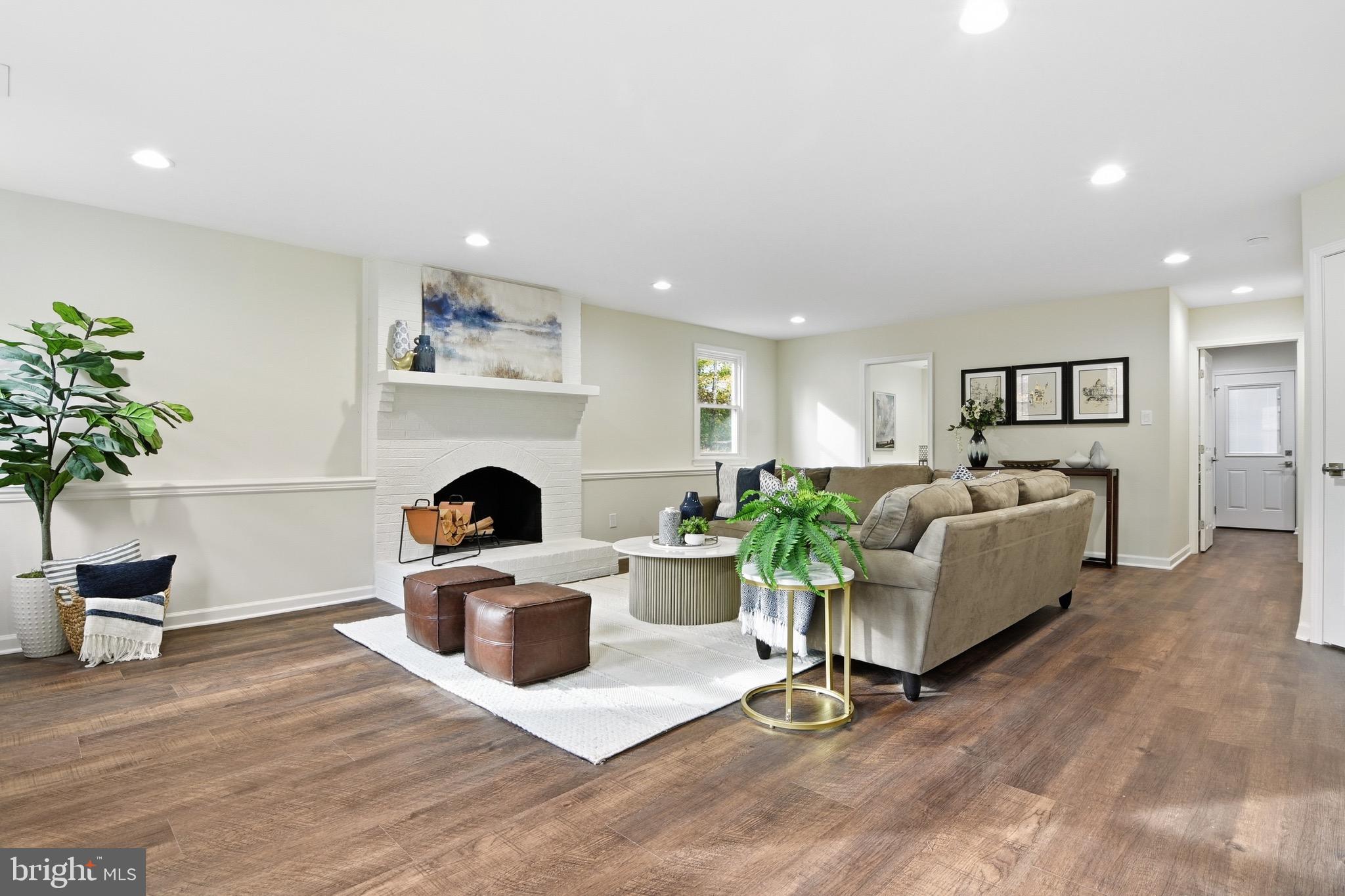 FAIRFAX STATION - Residential