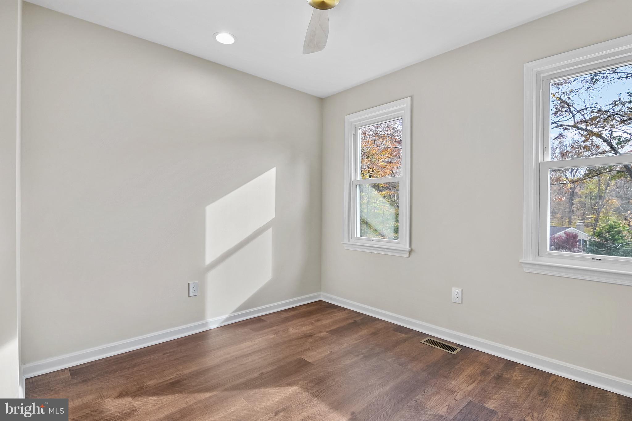 FAIRFAX STATION - Residential