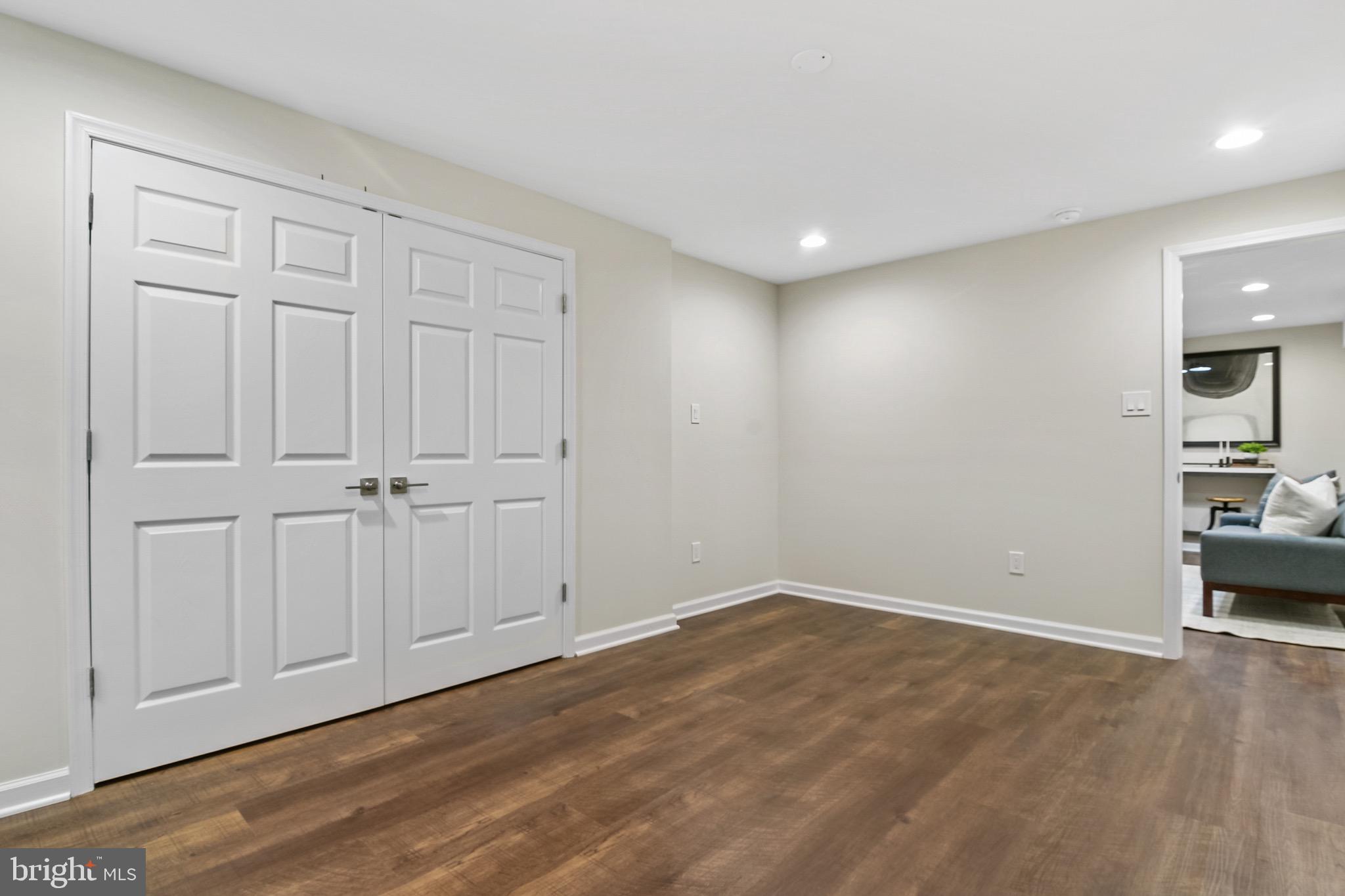 FAIRFAX STATION - Residential