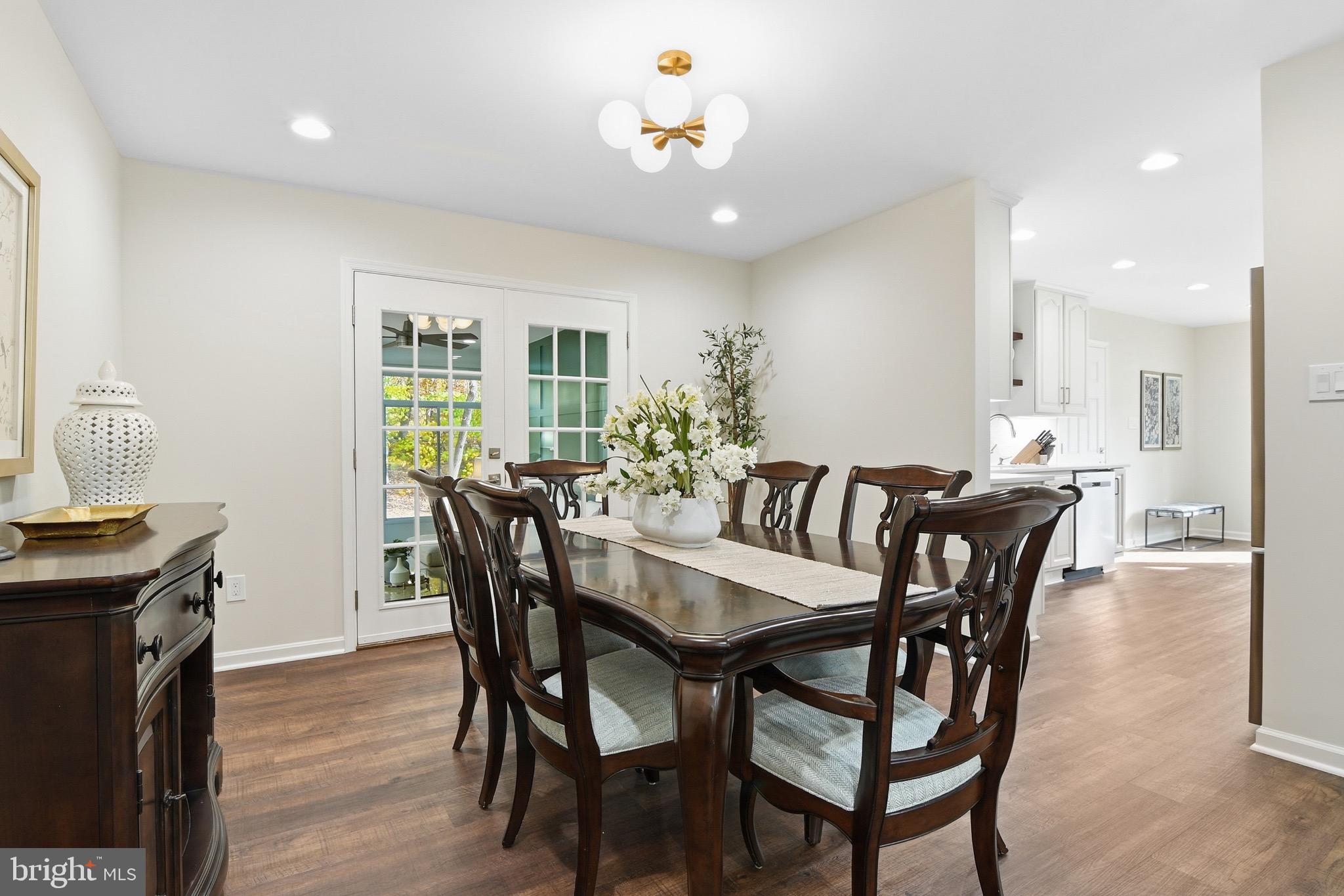 FAIRFAX STATION - Residential