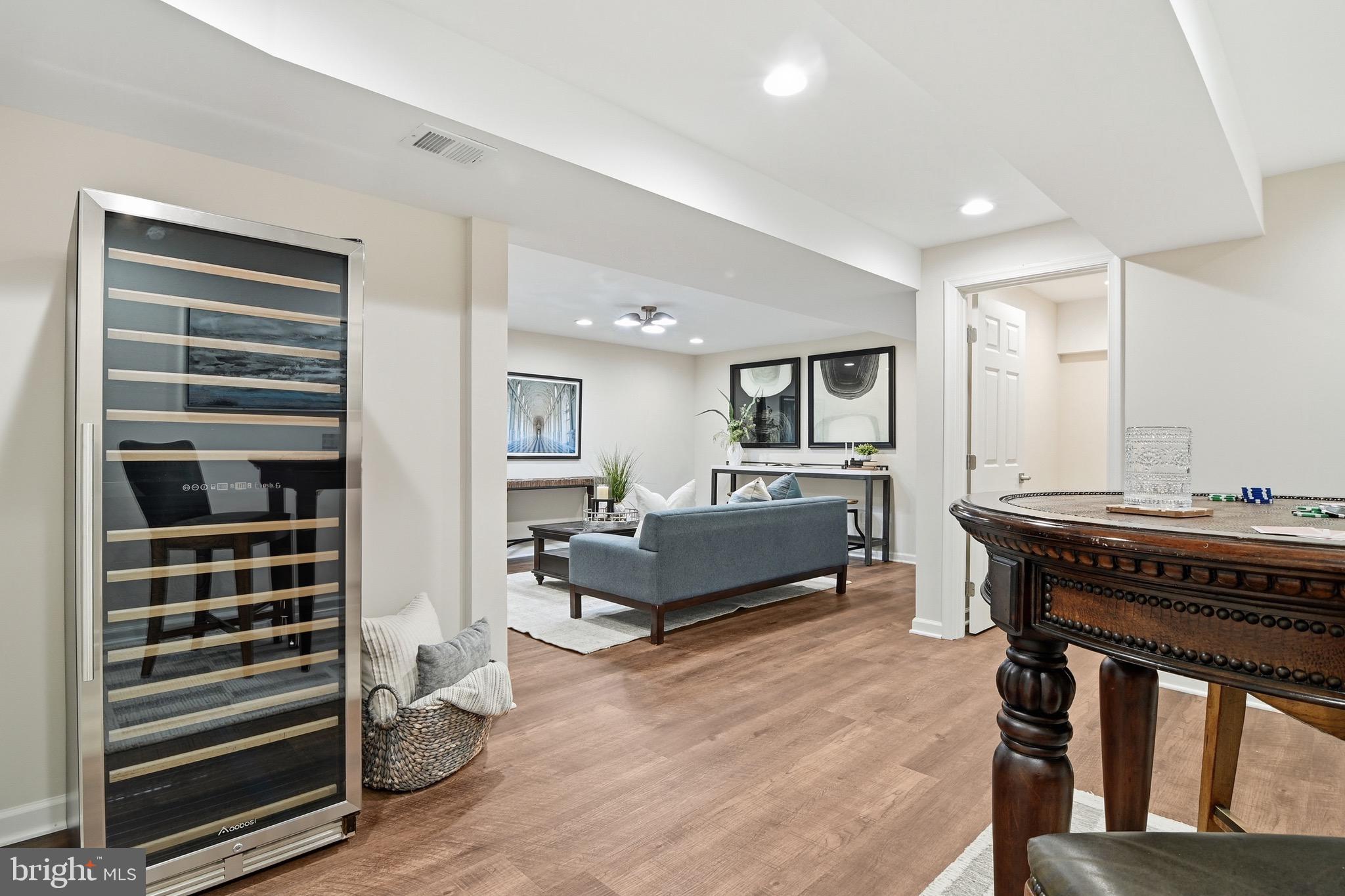 FAIRFAX STATION - Residential