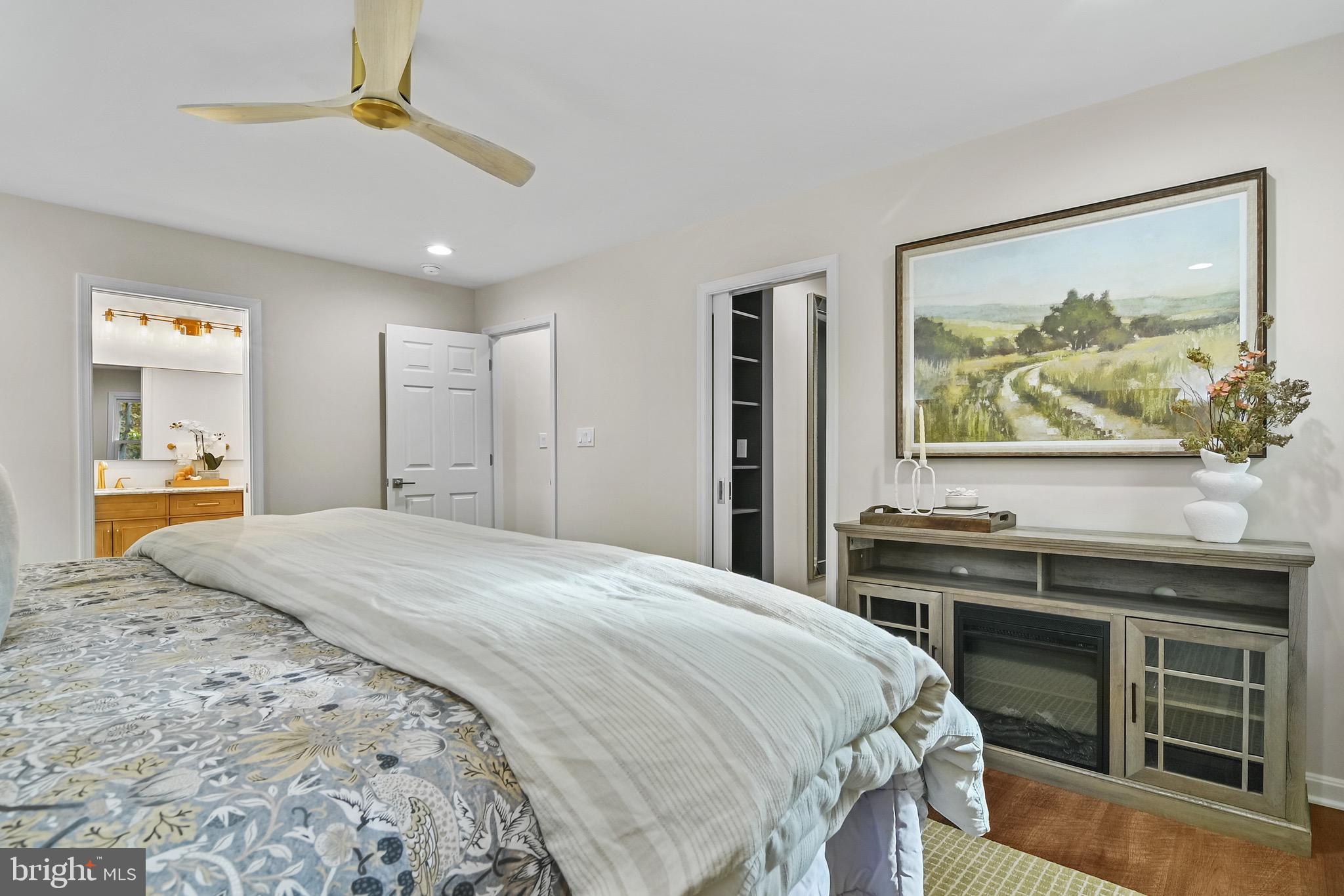 FAIRFAX STATION - Residential