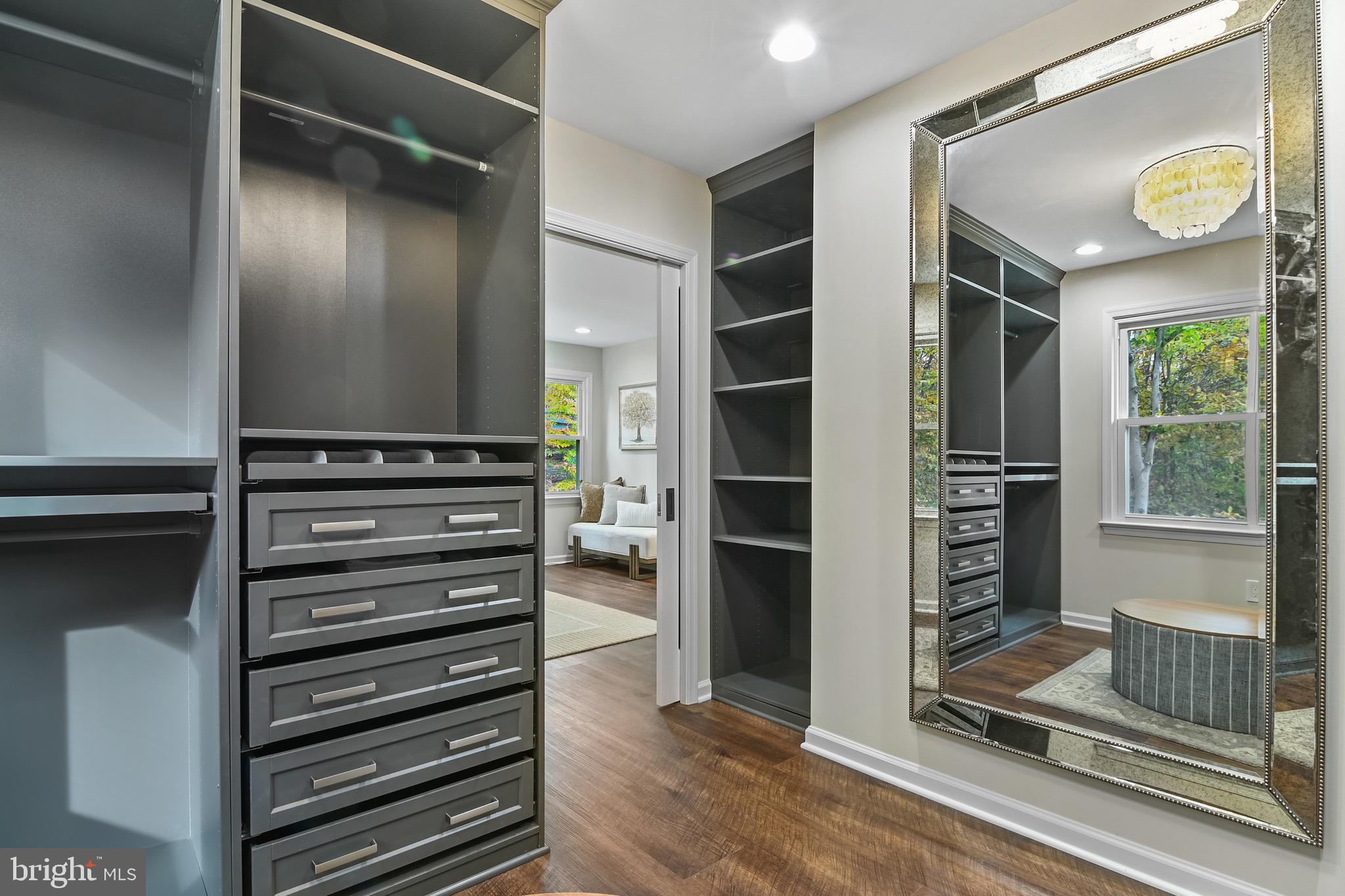 FAIRFAX STATION - Residential