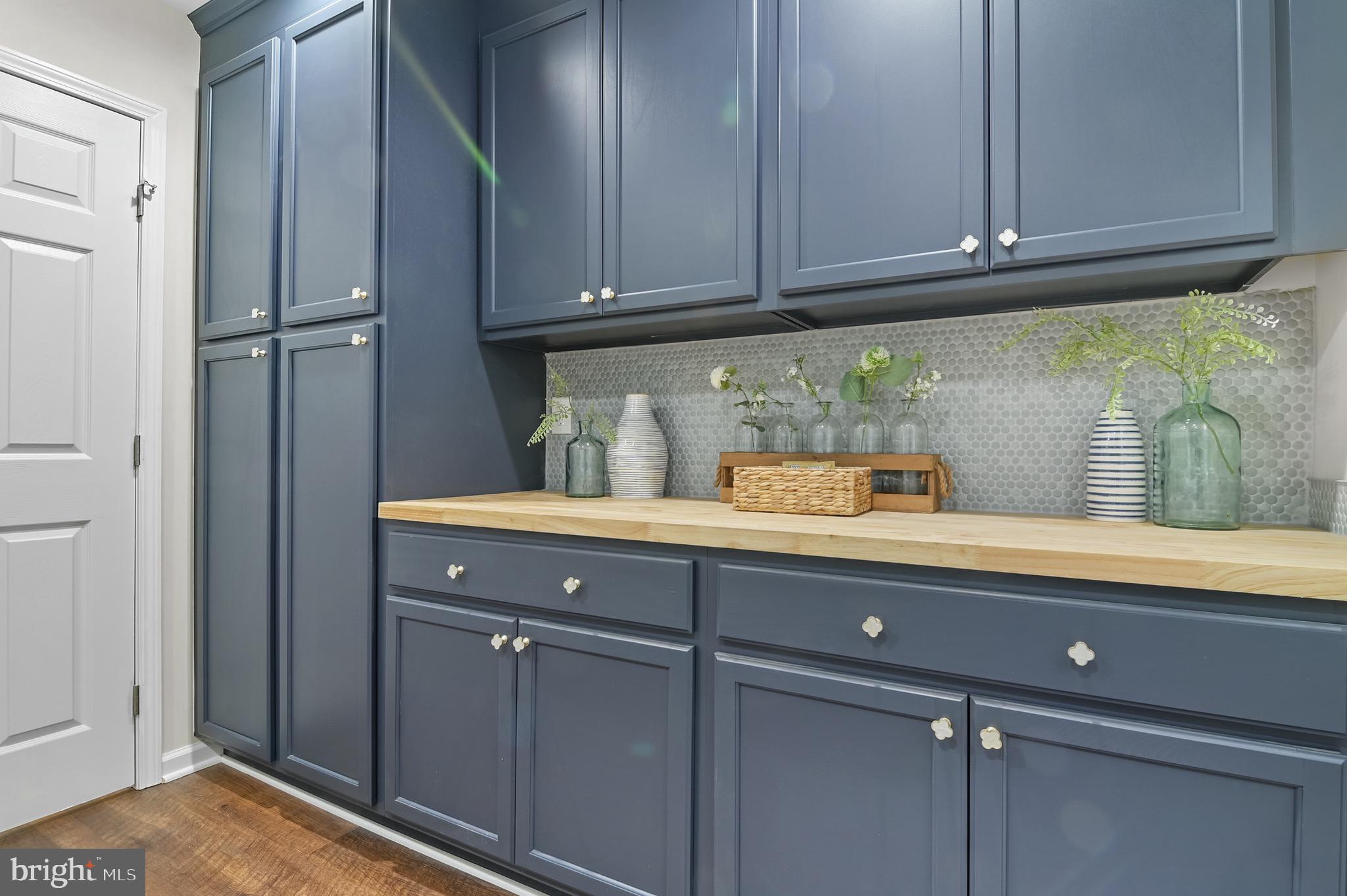 FAIRFAX STATION - Residential