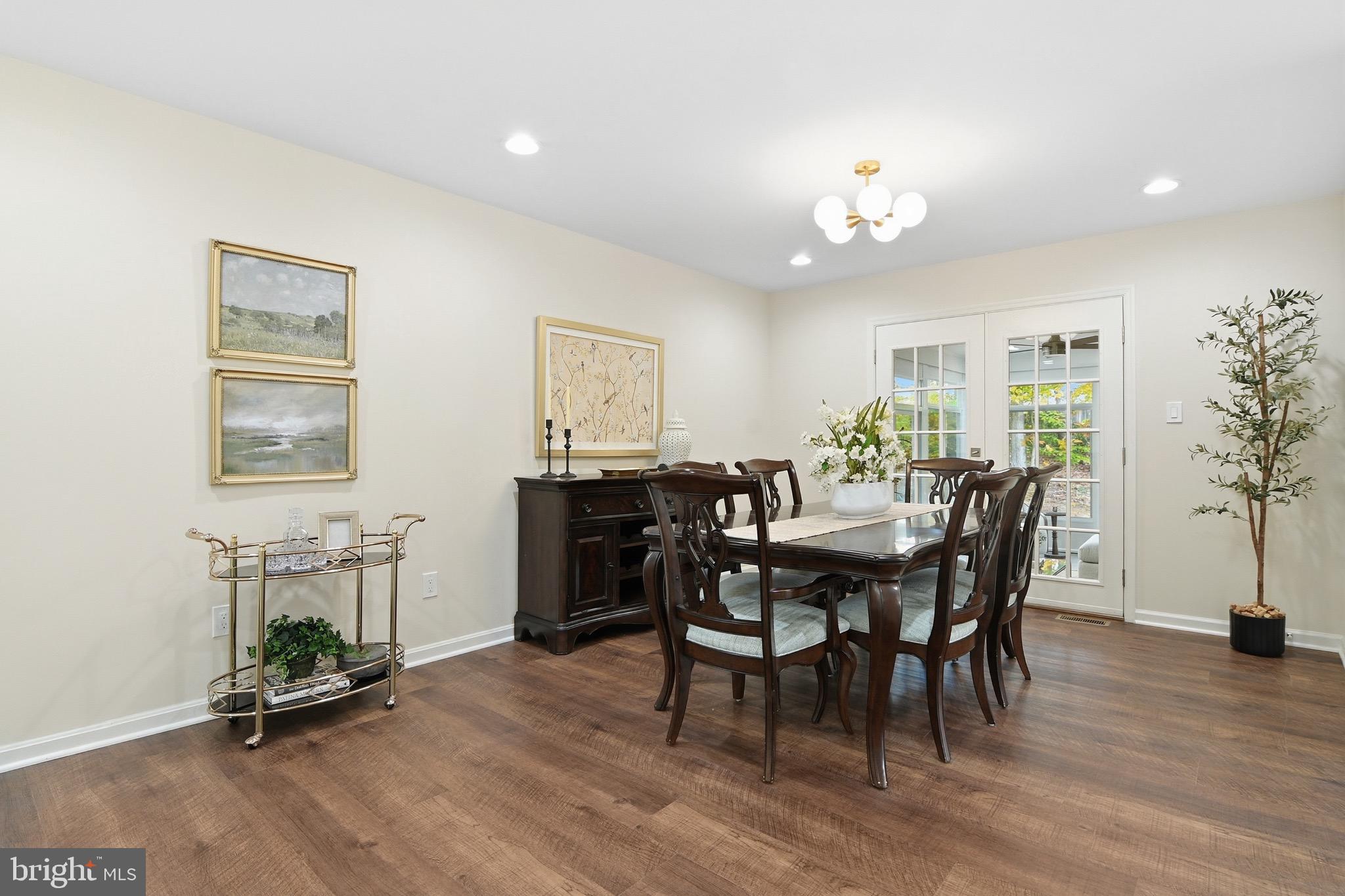 FAIRFAX STATION - Residential