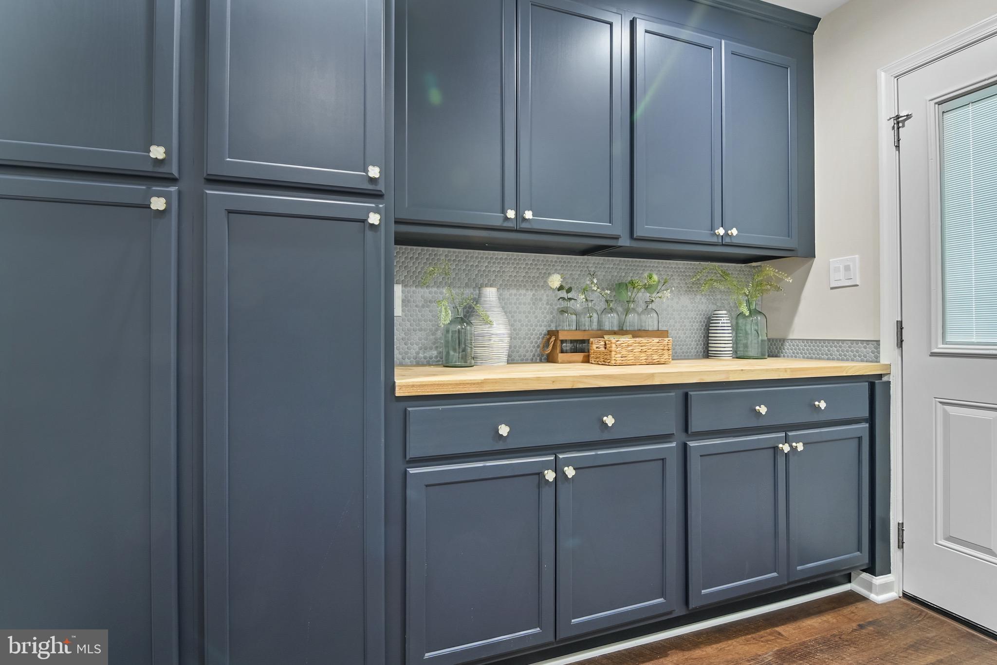 FAIRFAX STATION - Residential