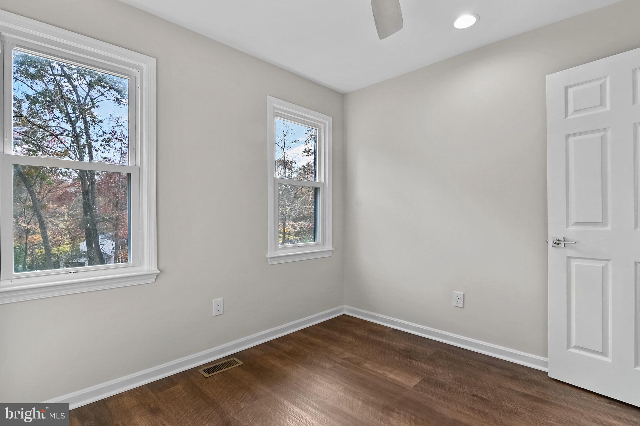 FAIRFAX STATION - Residential