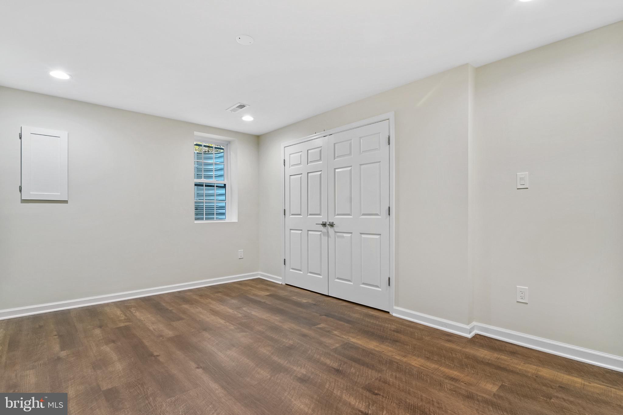 FAIRFAX STATION - Residential