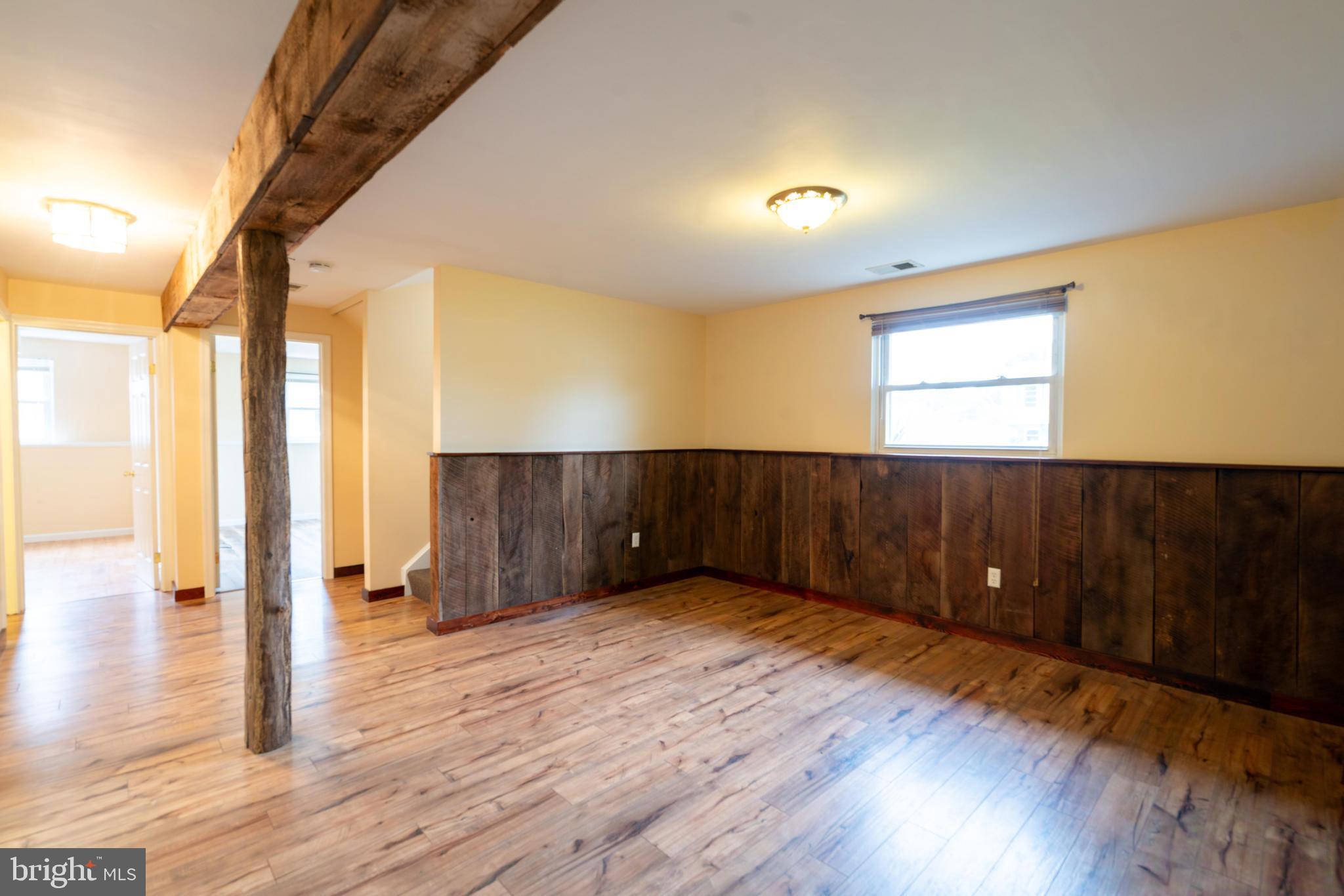 2 ZEPHYR COURT