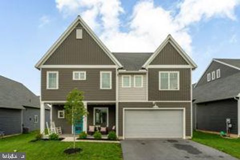 Photo of 1427 Barrington Drive, MOUNT JOY, PA 17552 (MLS # PALA2071600)