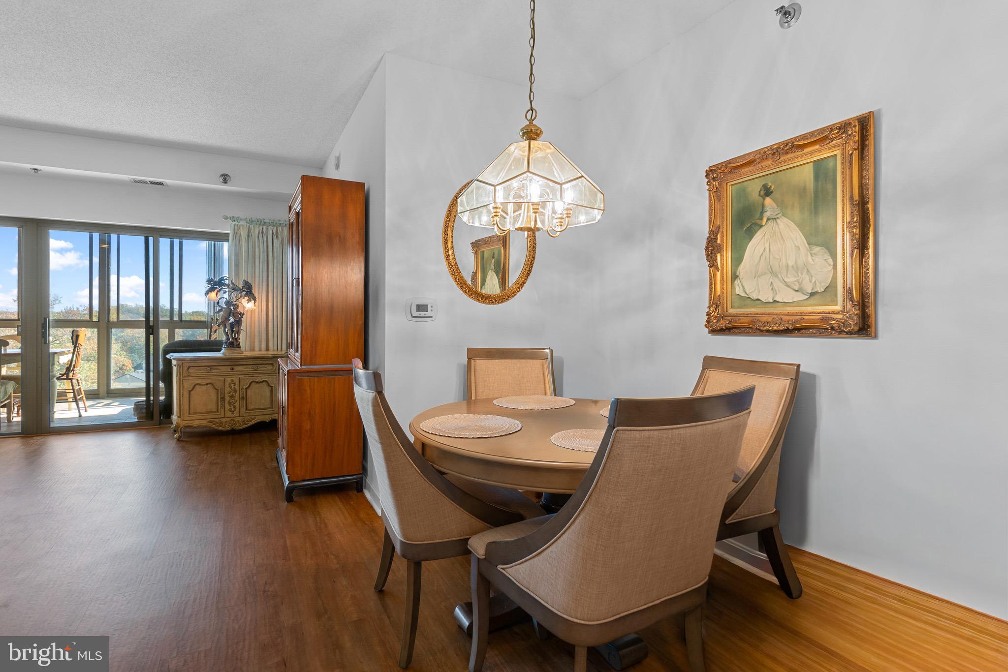 TURNBERRY COURTS AT LEIS - Residential