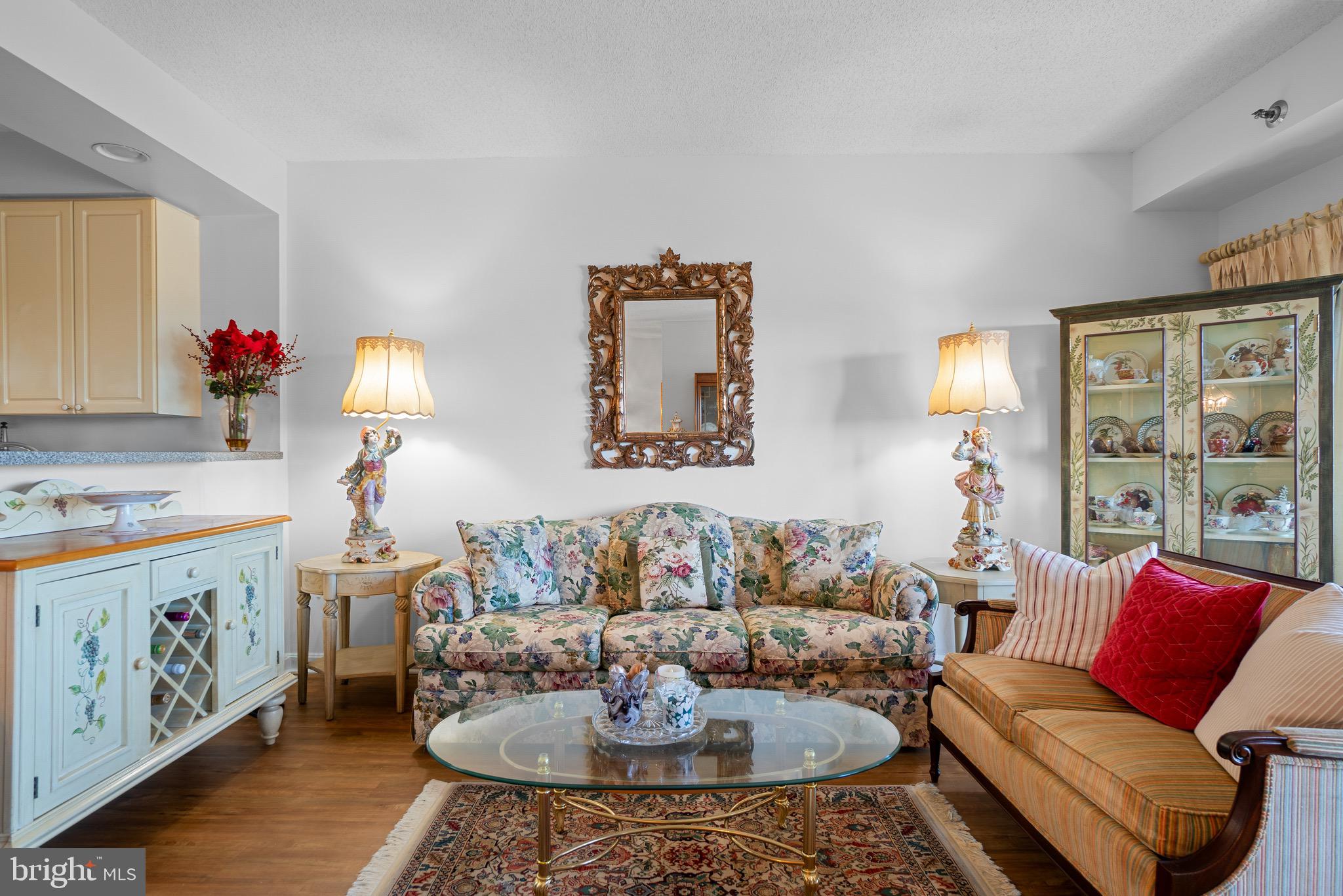 TURNBERRY COURTS AT LEIS - Residential